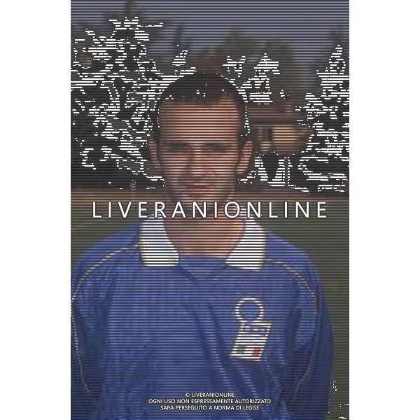 DIAP-RETROSPETTIVA FRANCESCO STATUTO CALCIATORE NELLA FOTO FRANCESCO STATUTO CON LA MAGLIA DELLA NAZIONALE ITALIANA AG ALDO LIVERANI SAS
