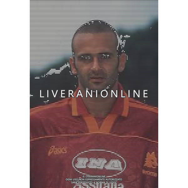 DIAP-RETROSPETTIVA FRANCESCO STATUTO CALCIATORE NELLA FOTO FRANCESCO STATUTO CON LA MAGLIA DELLA ROMA CALCIO AG ALDO LIVERANI SAS
