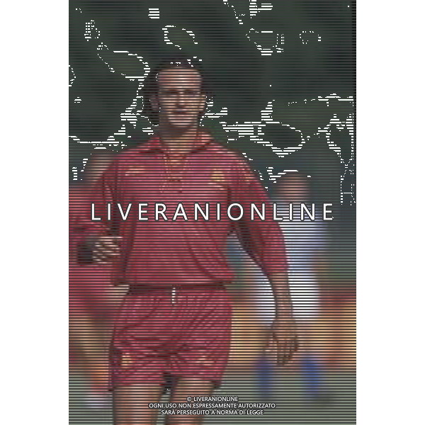 DIAP-RETROSPETTIVA FRANCESCO STATUTO CALCIATORE NELLA FOTO FRANCESCO STATUTO CON LA MAGLIA DELLA ROMA CALCIO AG ALDO LIVERANI SAS