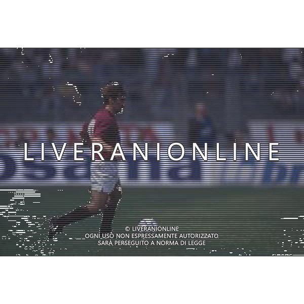 DIAP-RETROSPETTIVA MARTIN VASQUEZ CALCIATORE NELLA FOTO MARTIN VASQUEZ CON LA MAGLIA DEL TORINO CALCIO NELL\'ANNO 1991-1992 AG ALDO LIVERANI SAS