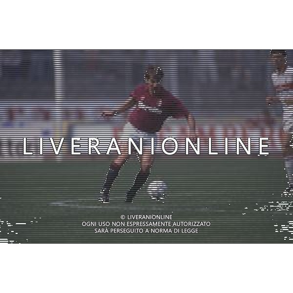 DIAP-RETROSPETTIVA MARTIN VASQUEZ CALCIATORE NELLA FOTO MARTIN VASQUEZ CON LA MAGLIA DEL TORINO CALCIO NELL\'ANNO 1991-1992 AG ALDO LIVERANI SAS