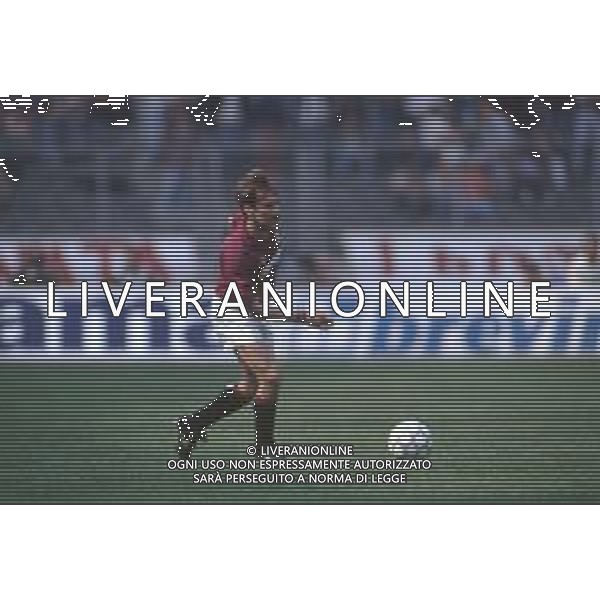 DIAP-RETROSPETTIVA MARTIN VASQUEZ CALCIATORE NELLA FOTO MARTIN VASQUEZ CON LA MAGLIA DEL TORINO CALCIO NELL\'ANNO 1991-1992 AG ALDO LIVERANI SAS