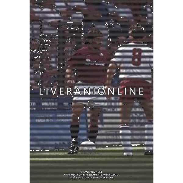 DIAP-RETROSPETTIVA MARTIN VASQUEZ CALCIATORE NELLA FOTO MARTIN VASQUEZ CON LA MAGLIA DEL TORINO CALCIO NELL\'ANNO 1991-1992 AG ALDO LIVERANI SAS