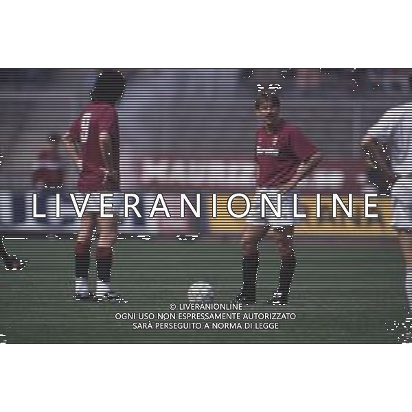 DIAP-RETROSPETTIVA MARTIN VASQUEZ CALCIATORE NELLA FOTO MARTIN VASQUEZ CON LA MAGLIA DEL TORINO CALCIO NELL\'ANNO 1991-1992 E WALTER CASAGRANDE AG ALDO LIVERANI SAS