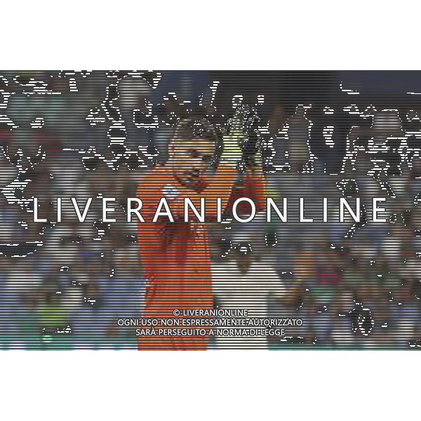 Alex Meret of SSC Napoli applaud the fans following the final whistle during US Sassuolo vs SSC Napoli, 1° Serie A Enilive 2025-26 game at Mapei stadium . Città del tricolore in Reggio Emilia (RE), Italy, on August 23, 2025. (Photo by Davide Casentini)- AGENZIA ALDO LIVERANI SAS
