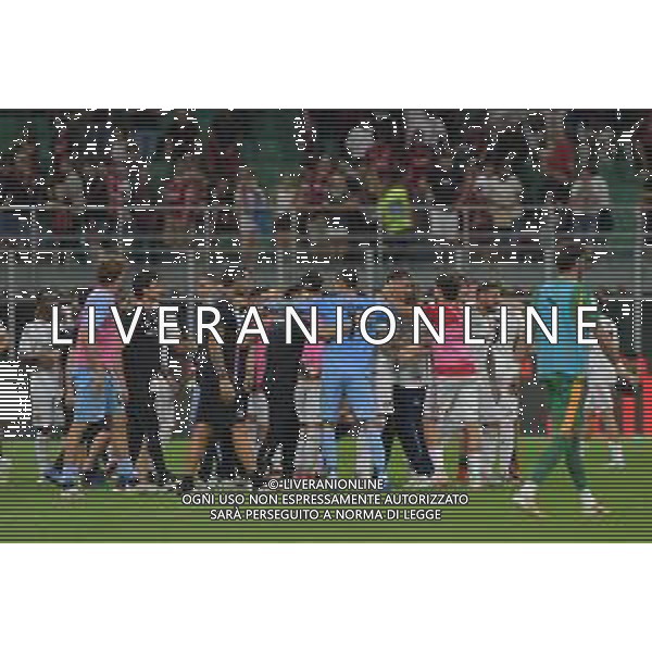 Milano 23.08.2025 Stadio Giuseppe Meazza @Manuela Viganti /Ag. Aldo Liverani sas Milan vs Cremonese Campionato Calcio Serie A Enilive 2025/2026 1a giornata Nella foto: festa cremonese a fine gara ©Viganti - AGENZIA ALDO LIVERANI SAS