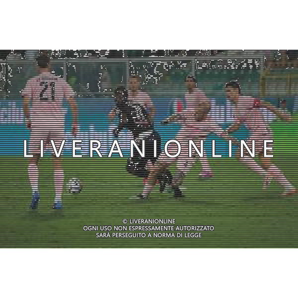 Cedric Gondo e Antonio Palumbo in azione durante la partita Palermo vs Reggiana di Serie B 25/26 presso lo Stadio Renzo Barbera di Palermo il 23/08/25 ©Federico Serra - AGENZIA ALDO LIVERANI SAS