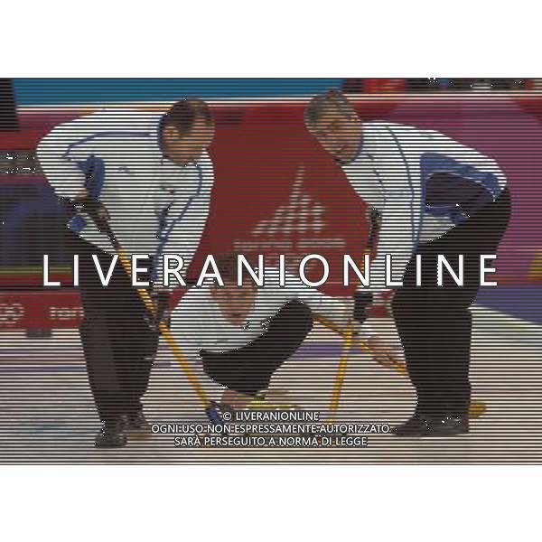 PINEROLO (TO) 15/02/2006 XX OLIMPIADI INVERNALI TORINO 2006 CURLING MASCHILE ITALIA-USA NELLA FOTO ZANDEGIACOMO GIAN PAOLO PH GIGI ARCAINI/AG. ALDO LIVERANI