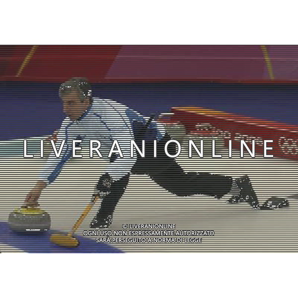PINEROLO (TO) 15/02/2006 XX OLIMPIADI INVERNALI TORINO 2006 CURLING MASCHILE ITALIA-USA NELLA FOTO ALVERA FABIO PH GIGI ARCAINI/AG. ALDO LIVERANI