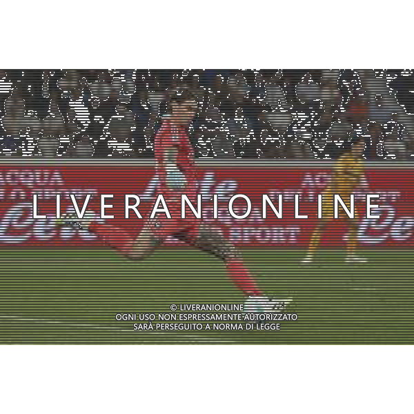 Adrian Semper of Pisa SC kick the ball during Atalanta BC vs Pisa SC, 1° Serie A Enilive 2025-26 game at New Balance stadium in Bergamo (BG), Italy, on August 24, 2025. (Photo by Davide Casentini)- AGENZIA ALDO LIVERANI SAS