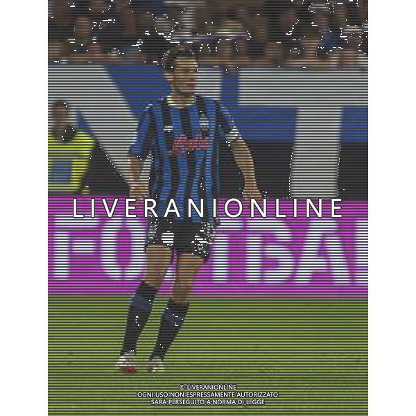 Marten Elco De Roon of Atalanta BC play the ball during Atalanta BC vs Pisa SC, 1° Serie A Enilive 2025-26 game at New Balance stadium in Bergamo (BG), Italy, on August 24, 2025. (Photo by Davide Casentini) tvdc-ag aldo liverani sas