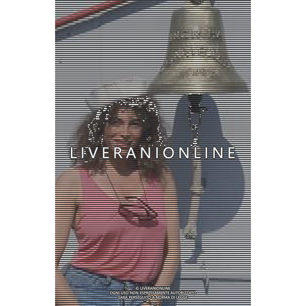DIAP-RETROSPETTIVA MARINA OCCHIENA CANTANTE NELLA FOTO MARINA OCCHIENA SULLA PORTA AEREI GARIBALDI FOTO MARIO DOTTI-AG ALDO LIVERANI SAS