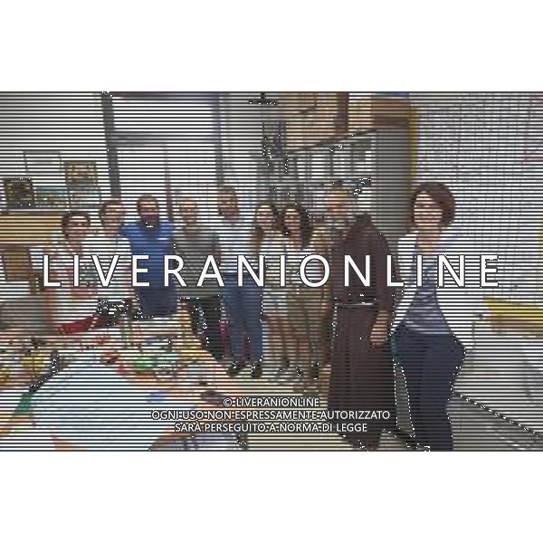 IMOLA 25 08 2025 MERCATINO DEI FRATI CAPPUCCINI SINDACO MARCO PANIERI E ASSESSORE AL WELFARE DANIELA SPADONI VISITANO IL MERCATINO DELL\'USATO DEI FRATI CAPPUCCINI,AD ACCOGLIERE GLI AMMINISTRATORI COMUNALI E\' STATO FRA MATTEO GHISINI NELLA FOTO FRA MATTEO GHISINI ASS DANIELA SPADONI SINDACO MARCO PANIERI CON I RAGAZZI ©SANNA - AGENZIA ALDO LIVERANI SAS