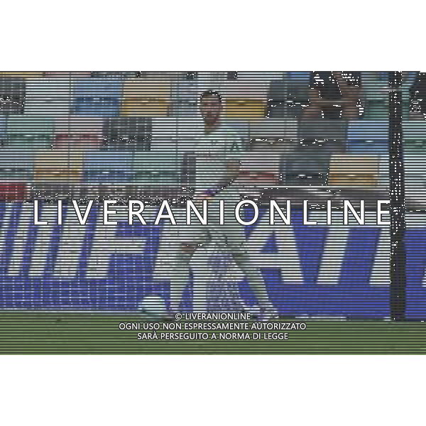 Lorenzo Montipò of Hellas Verona FC gestures during Udinese Calcio FC vs Hellas Verona FC, 1° Serie A Enilive 2025-26 game at Bluenergy stadium in Udine (UD), Italy, on August 25, 2025. (Photo by Davide Casentini) AG ALDO LIVERANI SAS