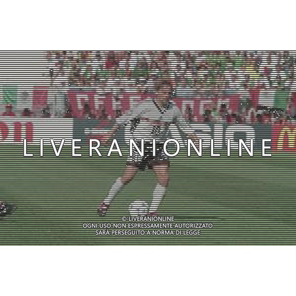 NEG-RETROSPETTIVA THOMAS HASSLER CALCIATORE NELLA FOTO THOMAS HASSLER AI MONDILI DI FRANCIA 1998 AG ALDO LIVERANI SAS