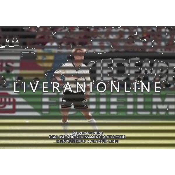 NEG-RETROSPETTIVA JORG HEINRICH CALCIATORE NELLA FOTO JORG HEINRICH CON LA MAGLIA DELLA NAZIONALE DELLA GERMANI AI MONDIALI DI FRANCIA 1998 AG ALDO LIVERANI SAS