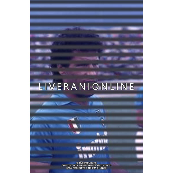 DIAP-RETROSPETTIVA ANTONIO CARECA CALCIATORE NELLA FOTO ANTONIO CARECA CON LA MAGLIA DEL NAPOLI CALCO AG ALDO LIVERANI SAS