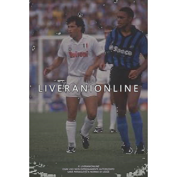 DIAP-RETROSPETTIVA ANTONIO CARECA CALCIATORE NELLA FOTO ANTONIO CARECA CON LA MAGLIA DEL NAPOLI CALCO AG ALDO LIVERANI SAS