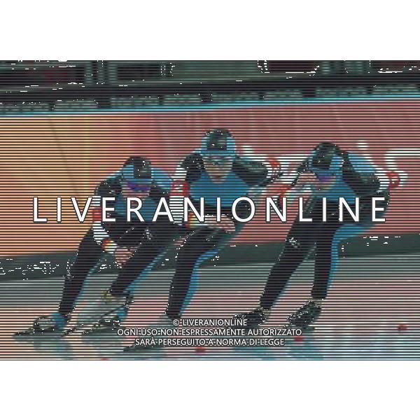 TORINO 16/02/2006 XX OLIMPIADI INVERNALI INSEGUIMENTO A SQUADRE SPEED SKATING NELLA FOTO LA NAZIONALE TEDESCA FEMMINILE PECHSTEIN CLAUDIA CON FREISINGER ANNI E ANSCHUETZ THOMAS DANIELA PH GIGI ARCAINI/AG.ALDO LIVERANI
