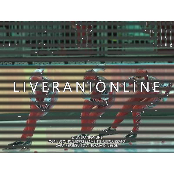 TORINO 16/02/2006 XX OLIMPIADI INVERNALI INSEGUIMENTO A SQUADRE SPEED SKATING NELLA FOTO LA NAZIONALE CANADESE FEMMINILE GROVES KRISTINA CON HUGHES CLARA E NESBITT CHRISTINE PH GIGI ARCAINI/AG.ALDO LIVERANI