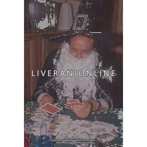 DIAP-RETROSPETTIVA COSTANTINO ROZZI PRESIDENTE ASCOLI CALCIO NELLA FOTO COSTANTINO ROZZI PRESIDENTE ASCOLI CALCIO NELL\'ANNO 1988-98 AG ALDO LIVERANI SAS 