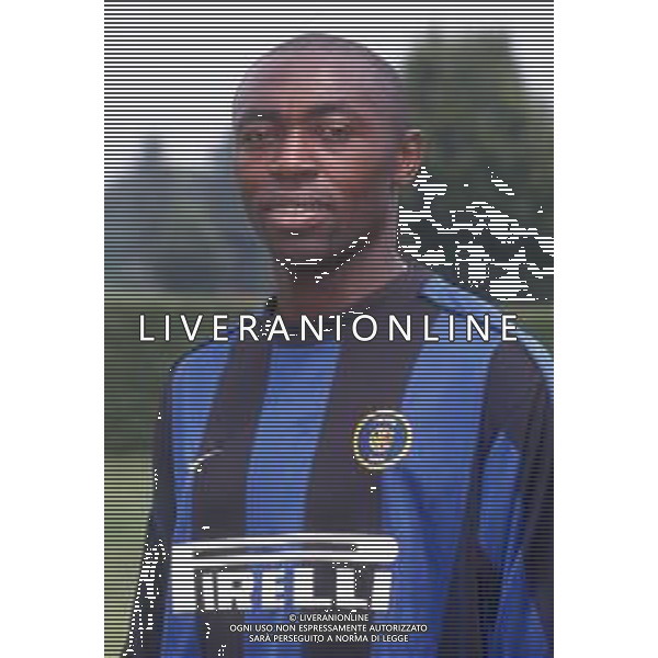 DIAP-RETROSPETTIVA CYRIL DOMORAUD CALCIATORE NELLA FOTO CYRIL DOMORAUD CON LA MAGLIA DELL\'AINTER AG ALDO LIVERANI SAS