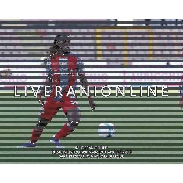 Warren Bondo of US Cremonese play the ball during US Cremonese vs US Sassuolo, 2° Serie A Enilive 2025-26 game at Renato Zini stadium in Cremona (CR), Italy, on August 28, 2025. (Photo by Davide Casentini) AG ALDO LIVERANI SAS