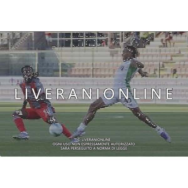Armand Gaetan Laurienté of US Sassuolo competes for the ball with Warren Bondo of US Cremonese during US Cremonese vs US Sassuolo, 2° Serie A Enilive 2025-26 game at Renato Zini stadium in Cremona (CR), Italy, on August 28, 2025. (Photo by Davide Casentini) AG ALDO LIVERANI SAS