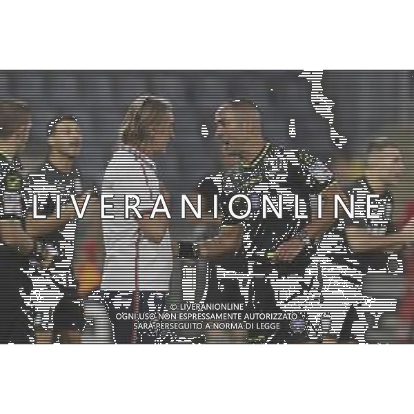 The Referee Marco Guida speaks to Davide Nicola Head Coach of US Cremonese during US Cremonese vs US Sassuolo, 2° Serie A Enilive 2025-26 game at Renato Zini stadium in Cremona (CR), Italy, on August 28, 2025. (Photo by Davide Casentini) AG ALDO LIVERANI SAS