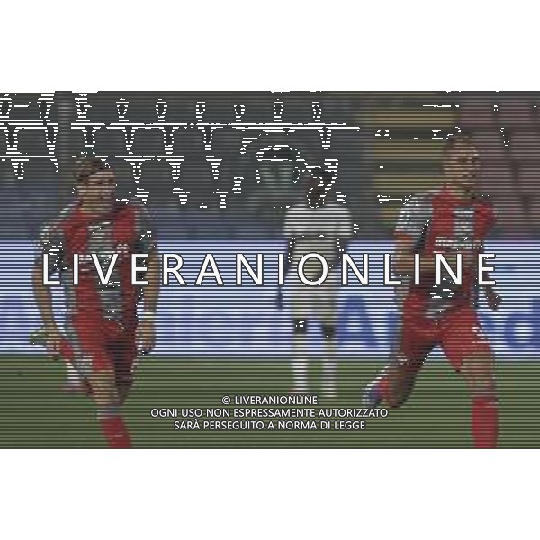 Manuel De Luca of US Cremonese celebrates with team for goal on penalty during US Cremonese vs US Sassuolo, 2° Serie A Enilive 2025-26 game at Renato Zini stadium in Cremona (CR), Italy, on August 28, 2025. (Photo by Davide Casentini) AG ALDO LIVERANI SAS