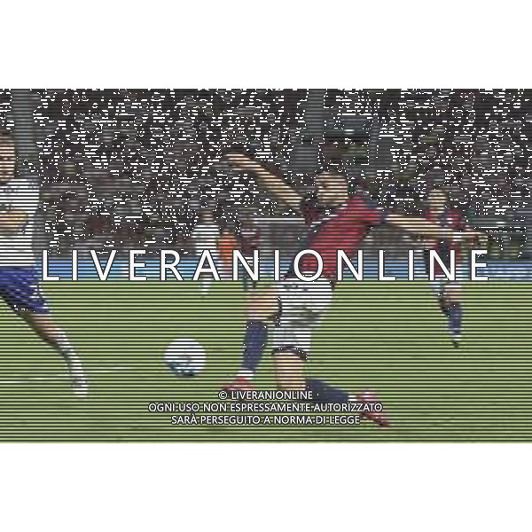 Charalampos Lykogiannis of Bologna FC kick the ball during Bologna FC vs Como FC, 2° Serie A Enilive 2025-26 game at Renato Dall\'Ara stadium in Bologna (BO), Italy, on August 30, 2025. (Photo by Davide Casentini) AG ALDO LIVERANI SAS
