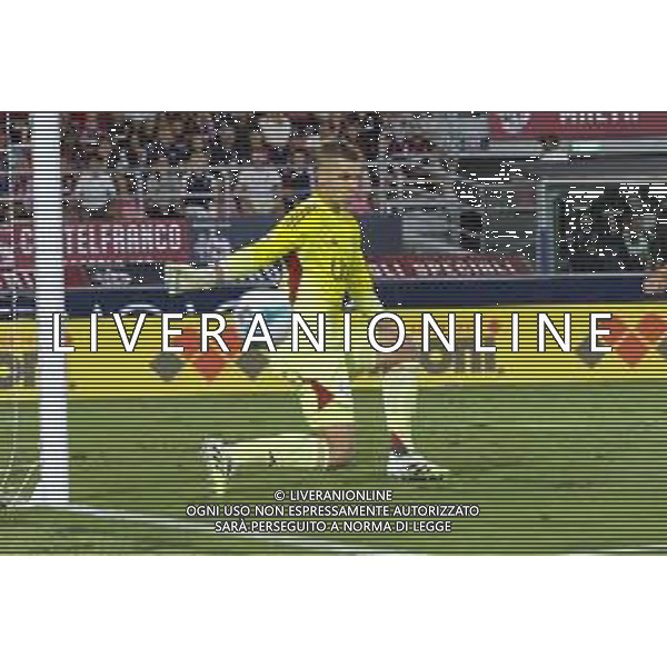 Jean Jules Michel Butez of Como 1907 makes a save during Bologna FC vs Como FC, 2° Serie A Enilive 2025-26 game at Renato Dall\'Ara stadium in Bologna (BO), Italy, on August 30, 2025. (Photo by Davide Casentini) AG ALDO LIVERANI SAS