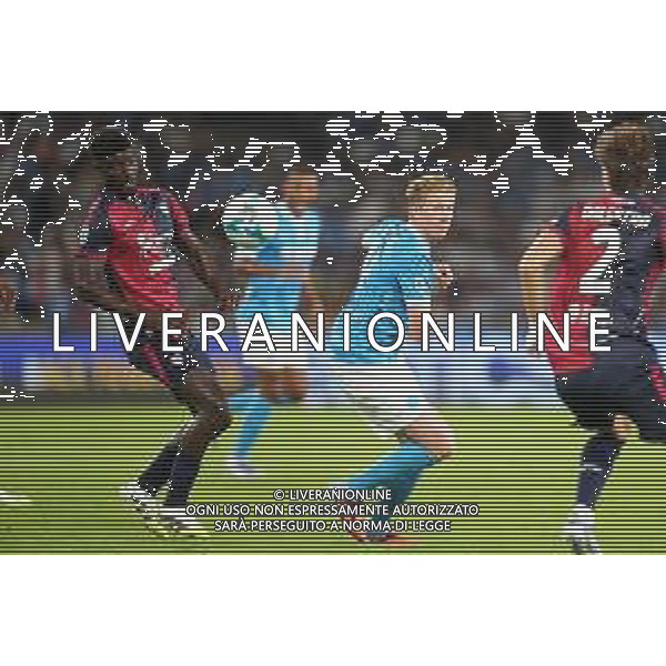 TVPM Napoli, Cagliari Nella foto: Michel Adopo, Kevin De Bruyne Foto Mosca, Ag.Liverani- AGENZIA ALDO LIVERANI SAS -TVPM Napoli - Cagliari Campionato Calcio Serie A 30.08.2025.