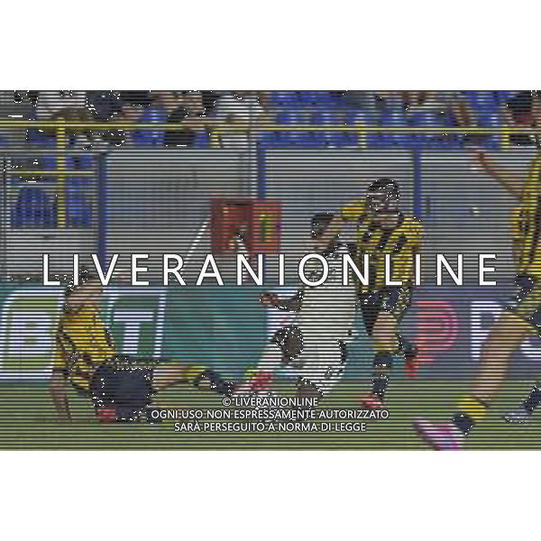 30 08 2025 - Castellammare di Stabia. Stadio Romeo Menti. Serie B. Juve Stabia-Venezia Nella foto Issa Doumbia, Christian Pierobon Foto Giuseppe Cuozzo/Agenzia Liverani- AGENZIA ALDO LIVERANI SAS -30 08 2025 - Castellammare di Stabia. Stadio Romeo Menti. Serie B. Juve Stabia-Venezia