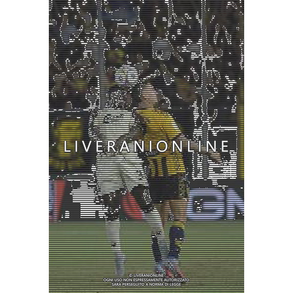 30 08 2025 - Castellammare di Stabia. Stadio Romeo Menti. Serie B. Juve Stabia-Venezia Nella foto Joseph Duncan, Rares Burnete Foto Giuseppe Cuozzo/Agenzia Liverani- AGENZIA ALDO LIVERANI SAS -30 08 2025 - Castellammare di Stabia. Stadio Romeo Menti. Serie B. Juve Stabia-Venezia