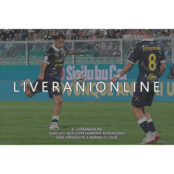 Kevin Barcella (Frosinone Calcio) in azione durante Palermo FC vs Frosinone Calcio Serie B 25/26 presso lo stadio Renzo Barbera di Palermo il 30/08/25 ©FEDERICO SERRA - AGENZIA ALDO LIVERANI SAS