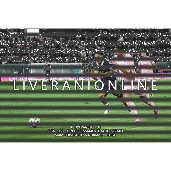Pietro Ceccaroni (Palermo FC) e Kevin Barcella (Frosinone Calcio) in azione durante Palermo FC vs Frosinone Calcio Serie B 25/26 presso lo stadio Renzo Barbera di Palermo il 30/08/25 ©FEDERICO SERRA - AGENZIA ALDO LIVERANI SAS