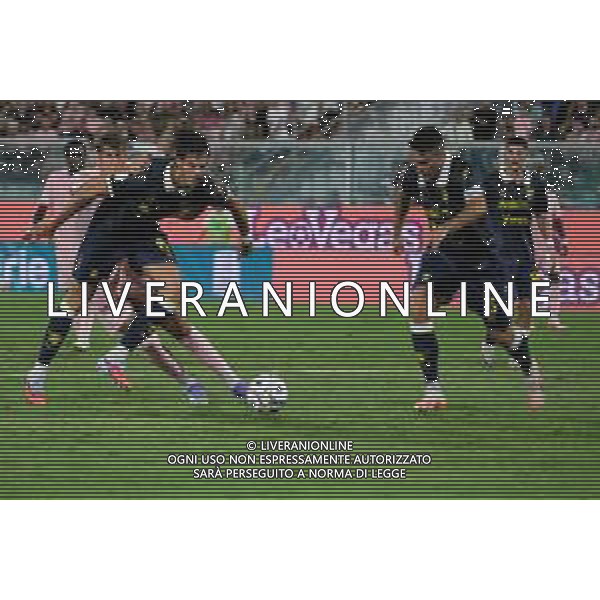 Jacopo Gelli (Frosinone Calcio)o e Giacomo Corona (Palermo FC) in azione durante Palermo FC vs Frosinone Calcio Serie B 25/26 presso lo stadio Renzo Barbera di Palermo il 30/08/25 ©Federico Serra - AGENZIA ALDO LIVERANI SAS -TVFS Palermo vs Frosinone Campionato Calcio Serie B 30.08.2025