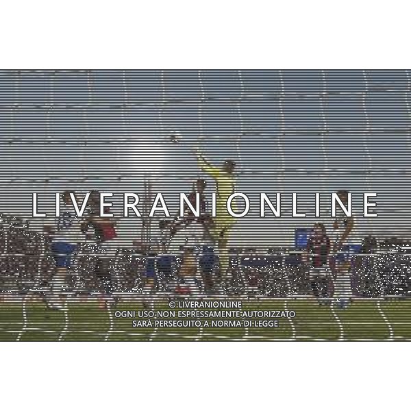 Jean Jules Michel Butez of Como 1907 makes a save during Bologna FC vs Como FC, 2° Serie A Enilive 2025-26 game at Renato Dall\'Ara stadium in Bologna (BO), Italy, on August 30, 2025. (Photo by Davide Casentini)- AGENZIA ALDO LIVERANI SAS