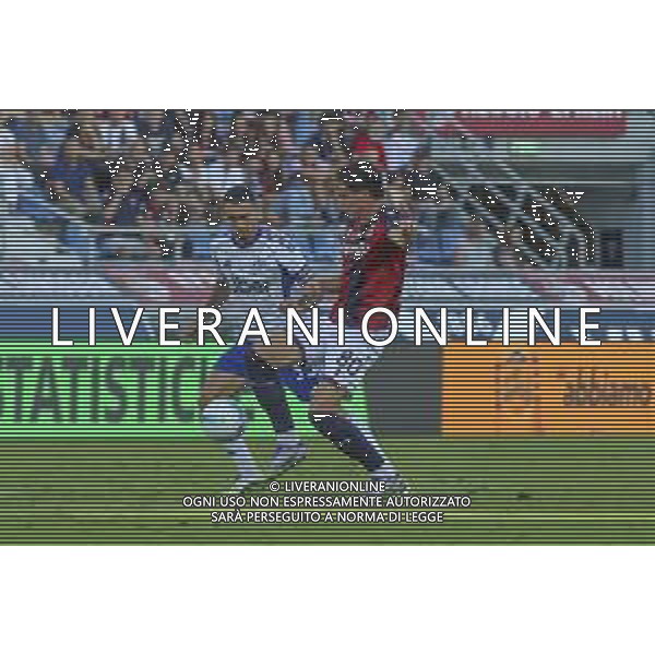 Giovanni Fabbian of Bologna FC competes for the ball with Lucas Da Cunha of Como 1907 during Bologna FC vs Como FC, 2° Serie A Enilive 2025-26 game at Renato Dall\'Ara stadium in Bologna (BO), Italy, on August 30, 2025. (Photo by Davide Casentini)- AGENZIA ALDO LIVERANI SAS