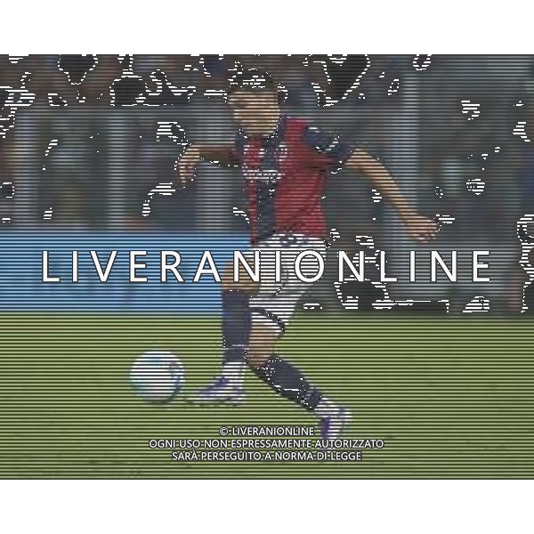 Nicolo’ Cambiaghi of Bologna FC play the ball during Bologna FC vs Como FC, 2° Serie A Enilive 2025-26 game at Renato Dall\'Ara stadium in Bologna (BO), Italy, on August 30, 2025. (Photo by Davide Casentini)- AGENZIA ALDO LIVERANI SAS