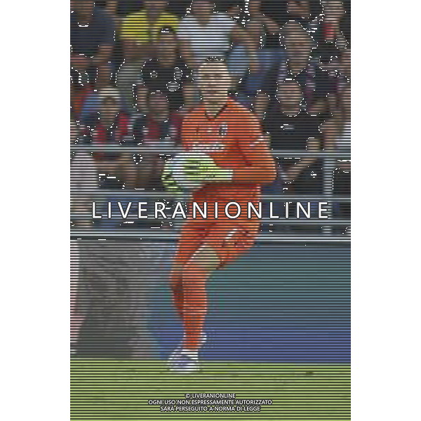 Lukasz Skorupski of Bologna FC play the ball during Bologna FC vs Como FC, 2° Serie A Enilive 2025-26 game at Renato Dall\'Ara stadium in Bologna (BO), Italy, on August 30, 2025. (Photo by Davide Casentini)- AGENZIA ALDO LIVERANI SAS