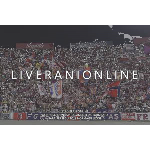 tifosi - Bologna fans show their support during Bologna FC vs Como FC, 2° Serie A Enilive 2025-26 game at Renato Dall\'Ara stadium in Bologna (BO), Italy, on August 30, 2025. (Photo by Davide Casentini)- AGENZIA ALDO LIVERANI SAS