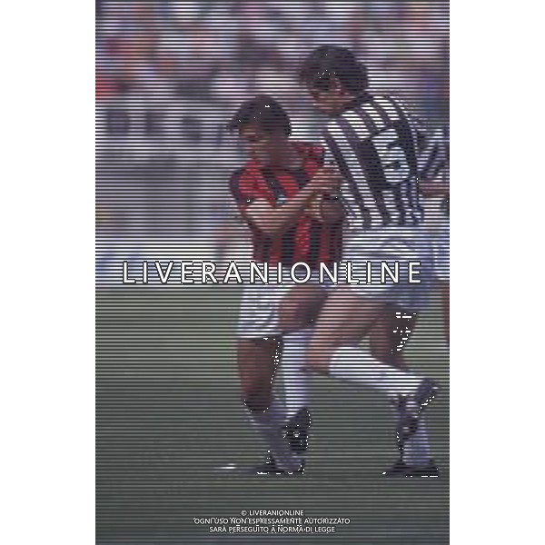 DIAP-RETROSPETTIVA CHRISTIAN LANTIGNOTTI CALCIATORE NELLA FOTO CHRISTIAN LANTIGNOTTI CON LA MAGLIA DEL MILAN NELL\'ANNO 1988-1989 AG ALDO LIVERANI SAS