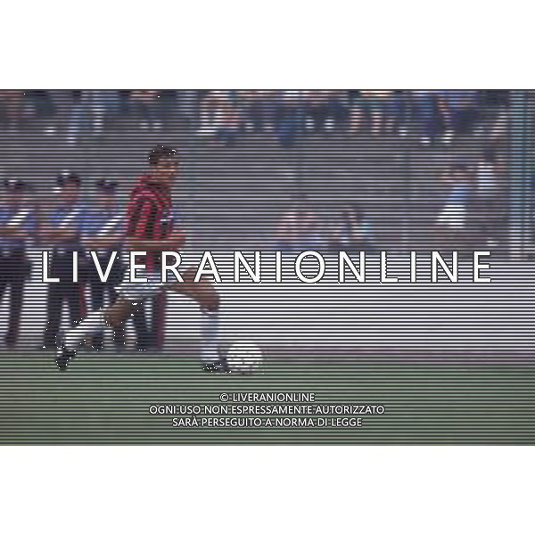 DIAP-RETROSPETTIVA CHRISTIAN LANTIGNOTTI CALCIATORE NELLA FOTO CHRISTIAN LANTIGNOTTI CON LA MAGLIA DEL MILAN NELL\'ANNO 1988-1989 AG ALDO LIVERANI SAS