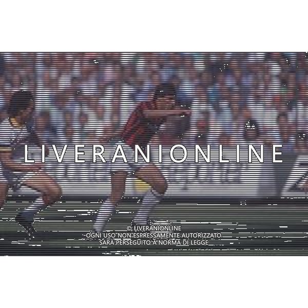 DIAP-RETROSPETTIVA CHRISTIAN LANTIGNOTTI CALCIATORE NELLA FOTO CHRISTIAN LANTIGNOTTI CON LA MAGLIA DEL MILAN NELL\'ANNO 1988-1989 AG ALDO LIVERANI SAS
