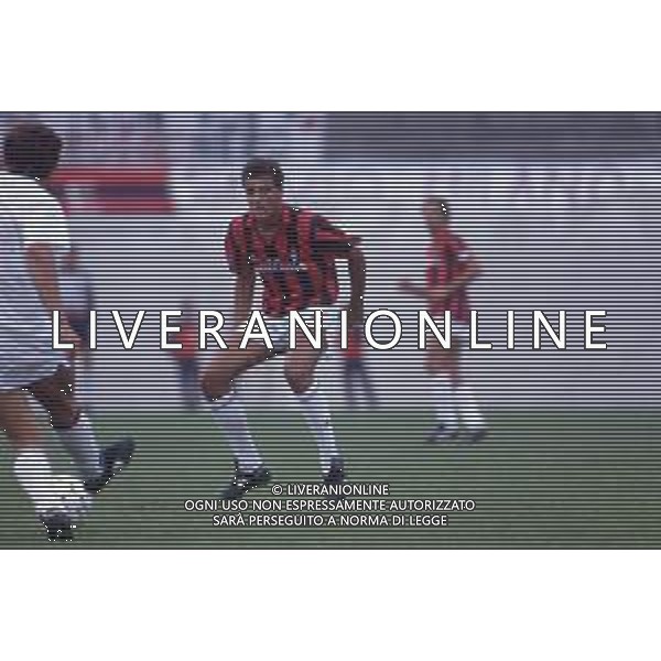 DIAP-RETROSPETTIVA CHRISTIAN LANTIGNOTTI CALCIATORE NELLA FOTO CHRISTIAN LANTIGNOTTI CON LA MAGLIA DEL MILAN NELL\'ANNO 1988-1989 AG ALDO LIVERANI SAS