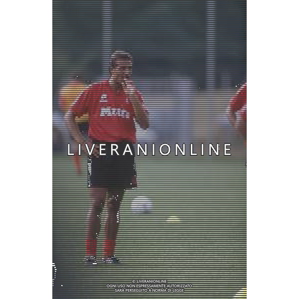 DIAP-RETROSPETTIVA CHRISTIAN LANTIGNOTTI CALCIATORE NELLA FOTO CHRISTIAN LANTIGNOTTI CON LA MAGLIA DEL MILAN NELL\'ANNO 1988-1989 AG ALDO LIVERANI SAS