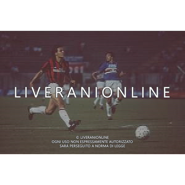 DIAP-RETROSPETTIVA CHRISTIAN LANTIGNOTTI CALCIATORE NELLA FOTO CHRISTIAN LANTIGNOTTI CON LA MAGLIA DEL MILAN NELL\'ANNO 1988-1989 AG ALDO LIVERANI SAS