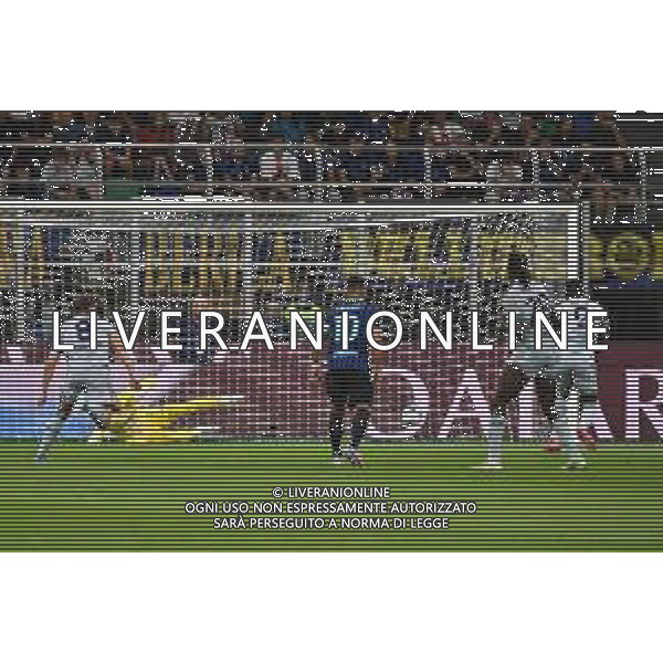 Inter vs Udinese nella foto Keinan Vincent Davis (Udinese) segna il gol dell\'1 a 1 Milano 31-08-2025 Stadio Giuseppe Meazza - San Siro Inter vs Udinese Campionato Serie A Enilive - 2a giornata foto Roberto Garavaglia/Agenzia Aldo Liverani sas